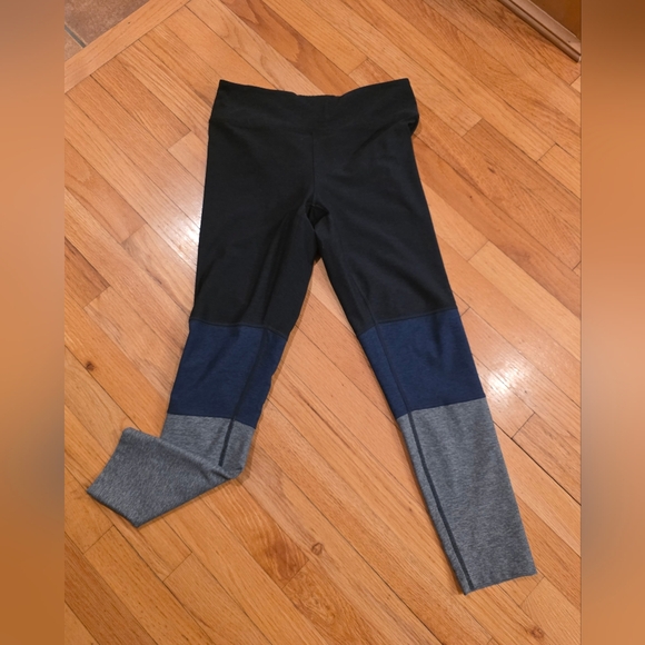 Outdoor Voices Leggings - Picture 3 of 5